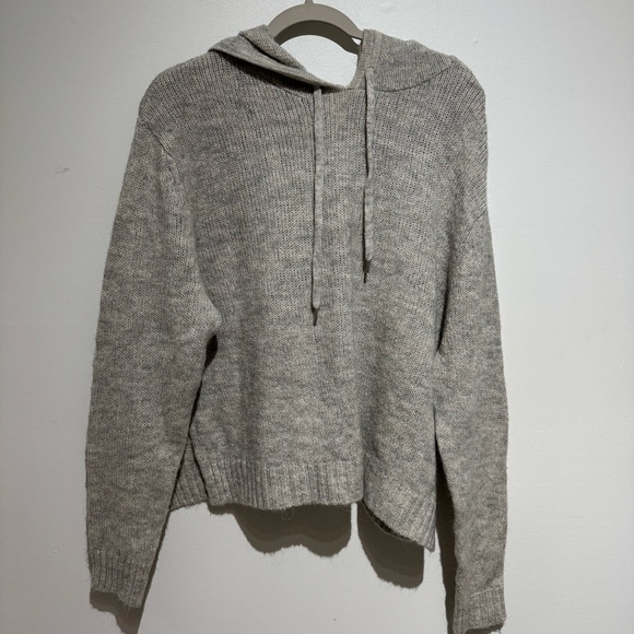 H&M Cozy Gray Knit Sweater Hoodie. Size Medium - Picture 1 of 8